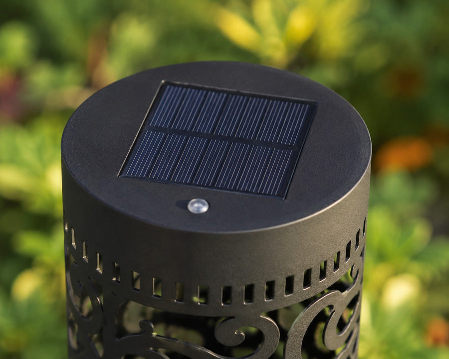 Panneau solaire et capteur crépusculaire sur le dessus